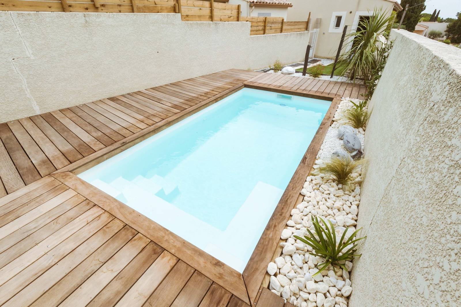 Piscine coques polyester moins de 10 m2