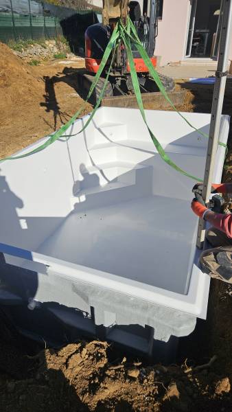 Mini-piscine coque : la solution compacte pour les petits espaces à Brignoles dans le Var