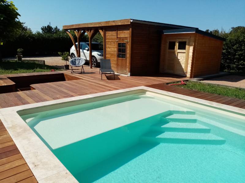 Détente Plage 7, 8, 9 – Piscine coque avec plage – Piscines Provence Polyester à Saint-Maximin-la-Sainte-Baume près d’Aix-en-Provence